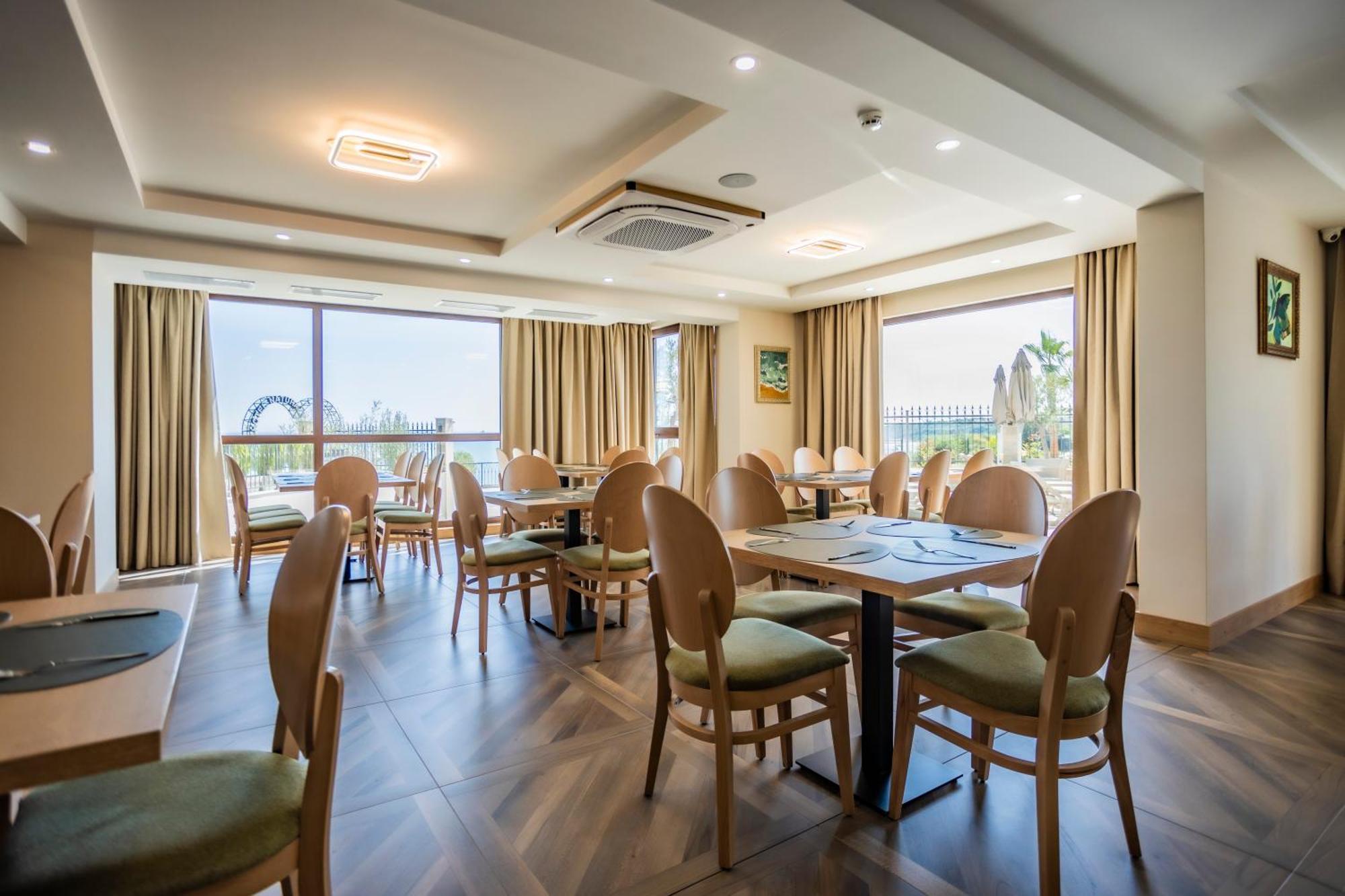 Natura All Seasons Boutique Hotel Burgas City Eksteriør billede